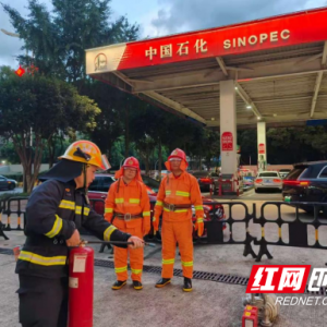 沉浸式教学！消防宣传走进加油站