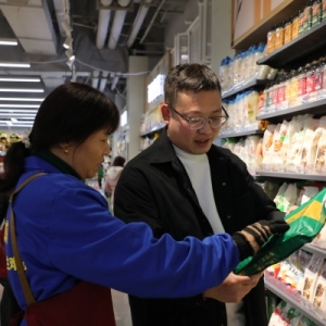 新田：特色农产品“组团”进商超 本土味道“出村进城”