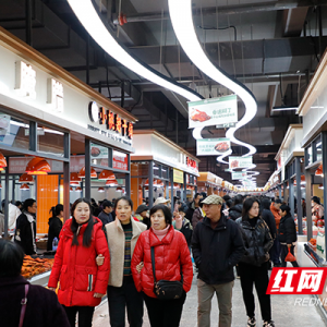 湖南新田：元旦市场 供销两旺（组图）