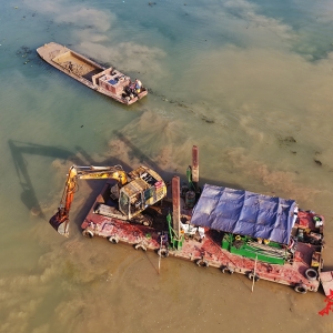 嘉禾县：河道治理建设忙