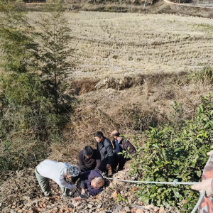 衡阳县：驻村工作队火速救援 八旬落水老人转危为安