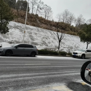 还在下雪！长沙全市结冰98处，管制路段14处