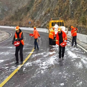 怀化闻令而动迎战首轮低温雨雪冰冻天气