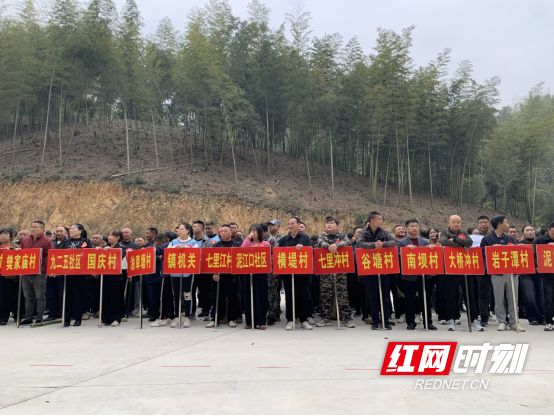 锯竹、挖笋、运楠竹！泥江口镇农民运动会，把农活玩成了赛事142.marked.png