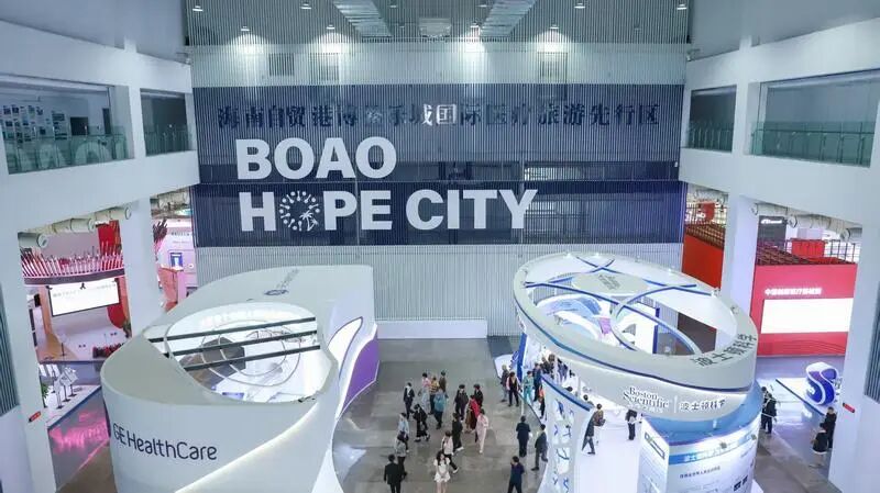 海南博鳌“永不落幕”国际创新药械展内部。新华社资料